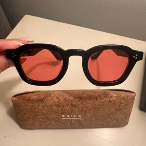 AKILA Logos Tortoise/Rose